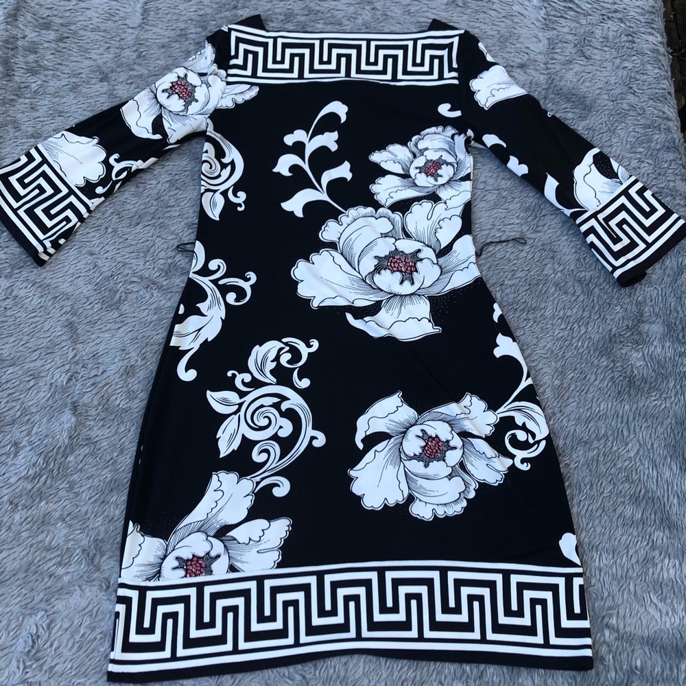 White House Black Market Women's Floral Dress